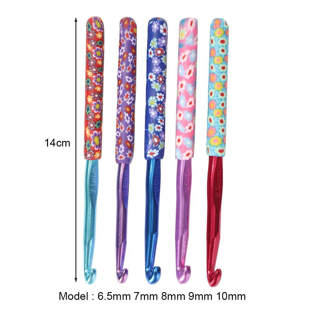 Crochet Hooks Knitting Needles Set Ergonomic Soft Grip 5Pcs